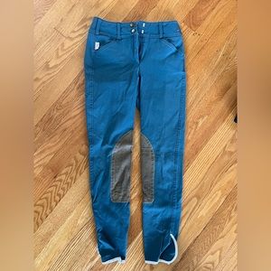 22 Long. Lake Blue with Vintage Patch Tailored Sportsman Trophy Hunter.